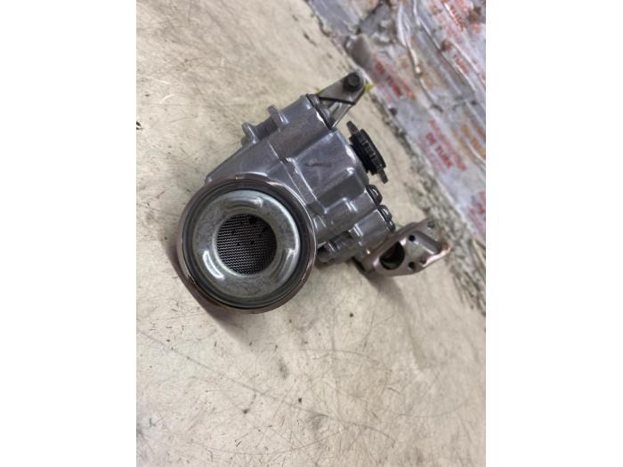 Gebruikte Oliepomp Peugeot 308 (L3/L8/LB/LH/LP) 1.2 12V e-THP PureTech 130 Prijs € 60,50 Inclusief btw aangeboden door Autosloperij de Turk