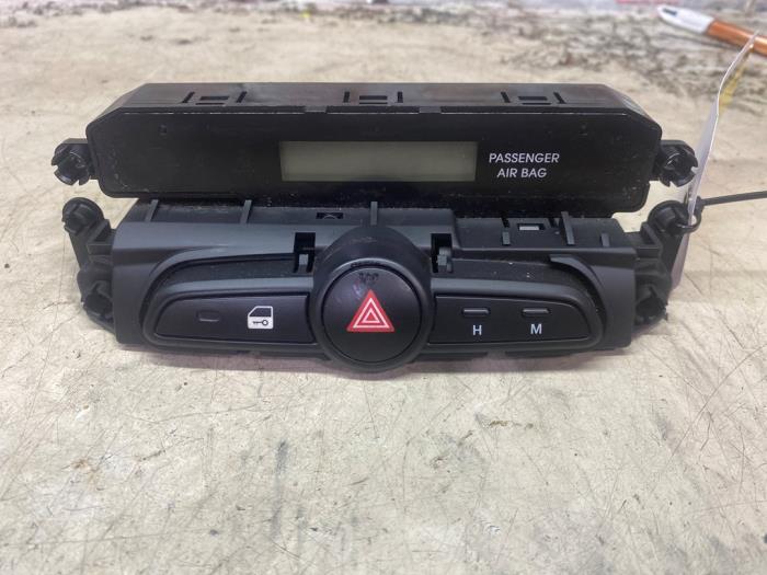 Gebruikte Display Interieur Hyundai iX20 (JC) 1.4i 16V Prijs € 24,20 Inclusief btw aangeboden door Autosloperij de Turk