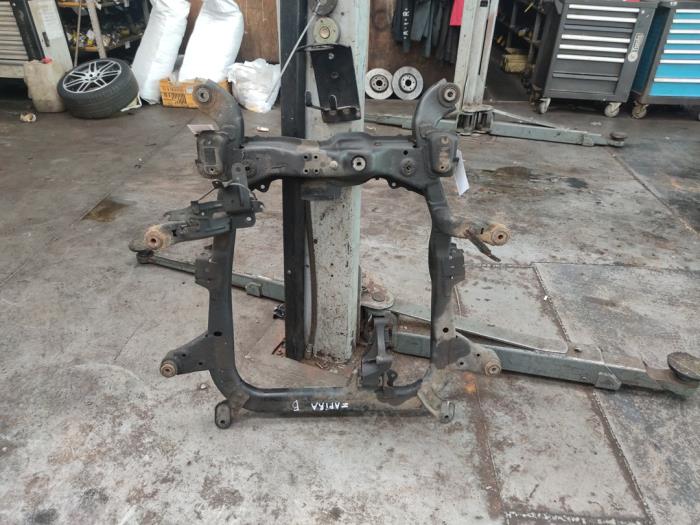 Gebruikte Subframe Opel Zafira (M75) 1.6 16V Prijs € 60,50 Inclusief btw aangeboden door Autosloperij de Turk