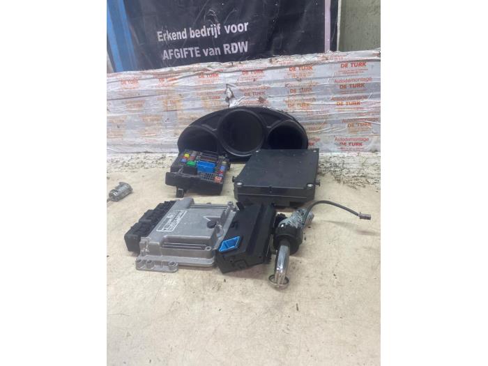 Gebruikte Kontaktslot + computer Citroen C4 Berline (NC) 1.4 16V VTi Prijs € 145,20 Inclusief btw aangeboden door Autosloperij de Turk