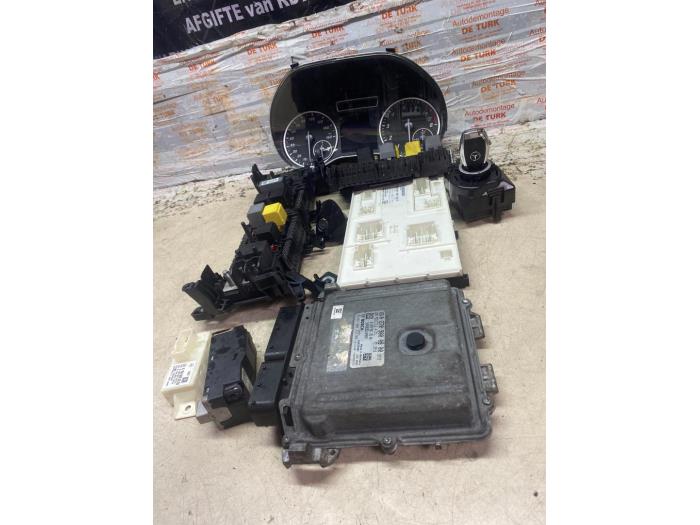 Gebruikte Kontaktslot + computer Mercedes B (W246/W242) 1.6 B-200 BlueEFFICIENCY Turbo 16V Prijs € 163,35 Inclusief btw aangeboden door Autosloperij de Turk