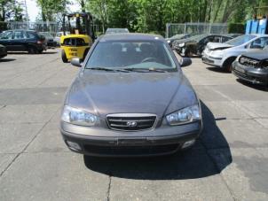 Gebruikte Koplamp rechts Hyundai Elantra III 2.0i Prijs op aanvraag aangeboden door Gebr Opdam B.V.