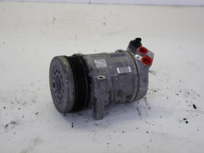 Gebruikte Aircopomp Fiat Grande Punto (199) 1.2 Prijs € 35,00 Margeregeling aangeboden door Gebr Opdam B.V.
