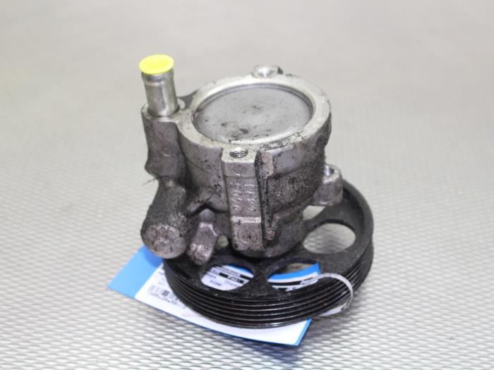 Gebruikte Pomp Servo Nissan Primastar 2.0 16V Prijs op aanvraag aangeboden door Gebr Opdam B.V.
