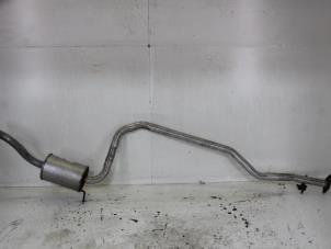 Gebruikte Uitlaat Middendemper Ford Fiesta 4 1.25 16V Prijs € 17,00 Margeregeling aangeboden door Gebr Opdam B.V.