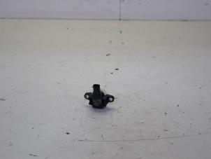 Gebruikte Airbag Sensor Audi A1 Sportback (8XA/8XF) 1.0 TFSI Ultra 12V Prijs € 21,00 Margeregeling aangeboden door Gebr Opdam B.V.
