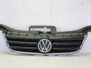 Gebruikte Grille Volkswagen Touran (1T1/T2) 1.6 FSI 16V Prijs op aanvraag aangeboden door Gebr Opdam B.V.
