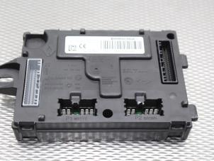 Gebruikte Module Bodycontrol Renault Clio IV (5R) 0.9 Energy TCE 90 12V Prijs op aanvraag aangeboden door Gebr Opdam B.V.