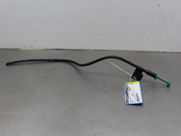 Gebruikte Olie Peilstok Citroen C4 Berline (LC) 1.4 16V Prijs op aanvraag aangeboden door Gebr Opdam B.V.