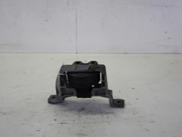 Gebruikte Motorrubber Ford Focus 2 Wagon 1.4 16V Prijs € 21,00 Margeregeling aangeboden door Gebr Opdam B.V.