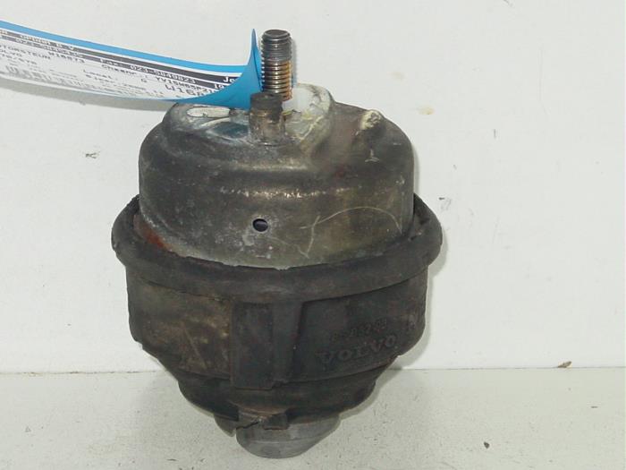 Gebruikte Motorrubber Volvo V70 (SW) 2.4 20V 140 Prijs € 21,00 Margeregeling aangeboden door Gebr Opdam B.V.