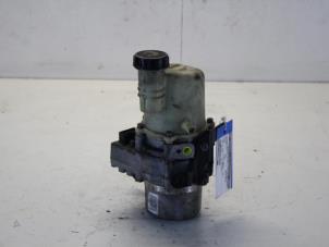 Gebruikte Pomp Servo Dacia Logan (LS) 1.5 dCi Prijs € 128,00 Margeregeling aangeboden door Gebr Opdam B.V.