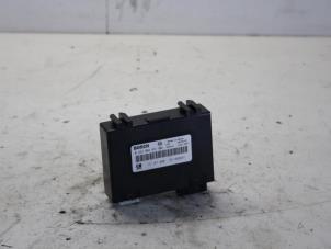 Gebruikte Module PDC Opel Signum (F48) 2.2 DGI 16V Prijs € 42,00 Margeregeling aangeboden door Gebr Opdam B.V.