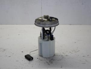 Gebruikte Benzinepomp Fiat Stilo (192A/B) 2.4 20V Abarth 3-Drs. Prijs € 26,00 Margeregeling aangeboden door Gebr Opdam B.V.