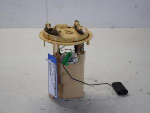 Gebruikte Brandstofpomp Elektrisch Peugeot 308 (4A/C) 1.6 HDi 16V FAP Prijs € 34,00 Margeregeling aangeboden door Gebr Opdam B.V.