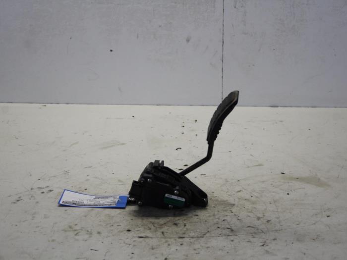 Gebruikte Gaspedaalpositie Sensor Opel Movano Combi 2.2 DTI Prijs op aanvraag aangeboden door Gebr Opdam B.V.