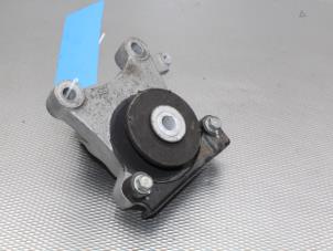 Gebruikte Motorsteun Honda CR-V (RE/RM) 2.0 16V Prijs op aanvraag aangeboden door Gebr Opdam B.V.