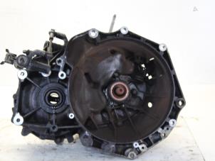 Gebruikte Versnellingsbak Saab 9-5 Estate (YS3E) 2.3t 16V Prijs € 150,00 Margeregeling aangeboden door Gebr Opdam B.V.