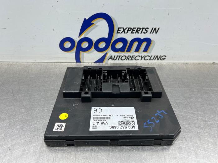Gebruikte Bodycontrol Module Volkswagen Polo V (6R) 1.0 TSI 12V BlueMotion Prijs € 100,00 Margeregeling aangeboden door Gebr Opdam B.V.