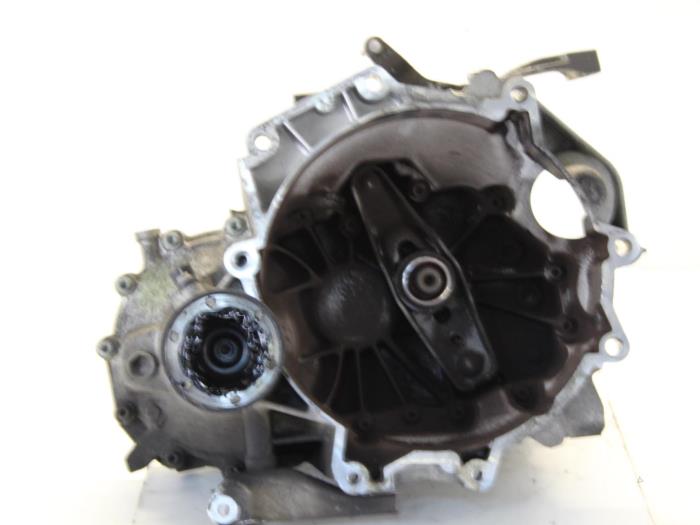 Gebruikte Versnellingsbak Volkswagen Polo IV (9N1/2/3) 1.2 12V Prijs € 128,00 Margeregeling aangeboden door Gebr Opdam B.V.