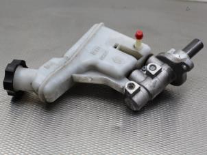 Gebruikte Hoofdremcilinder Hyundai iX35 (LM) 2.0 16V Prijs op aanvraag aangeboden door Gebr Opdam B.V.