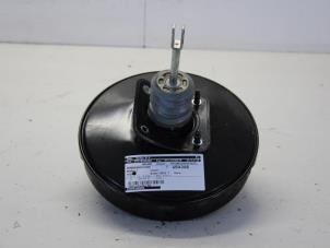 Gebruikte Rembooster Renault Twingo II (CN) 1.2 16V Prijs op aanvraag aangeboden door Gebr Opdam B.V.