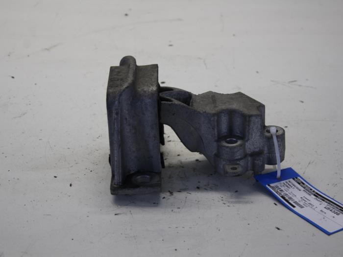 Gebruikte Motorrubber Renault Twingo II (CN) 1.2 16V Prijs op aanvraag aangeboden door Gebr Opdam B.V.