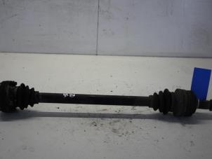 Gebruikte Aandrijfas rechts-achter BMW 3 serie (E46/4) 316i Prijs € 30,00 Margeregeling aangeboden door Gebr Opdam B.V.