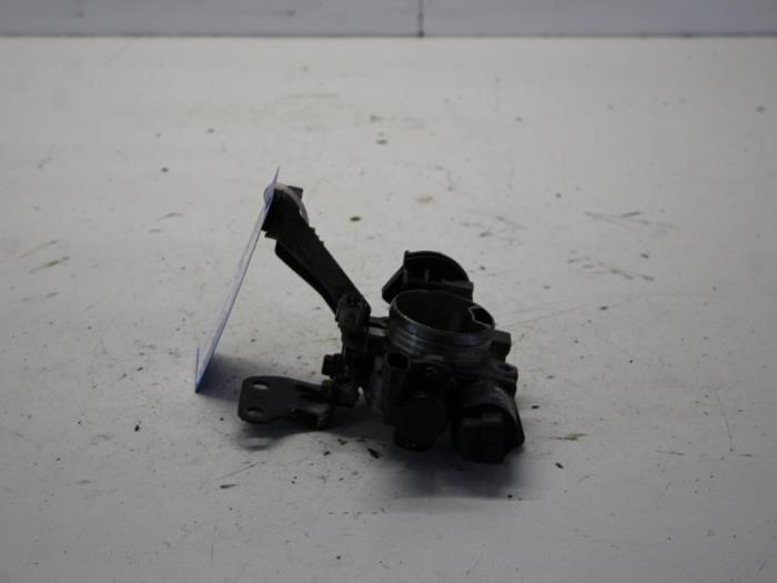 Gebruikte Gasklephuis Renault Twingo (C06) 1.2 Prijs € 26,00 Margeregeling aangeboden door Gebr Opdam B.V.