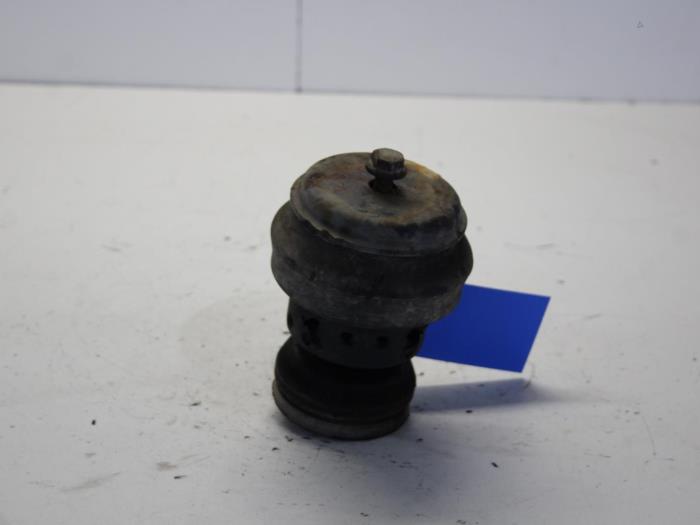 Motorrubber Volkswagen Golf III (1H1), 1991 / 1997 1.4 CL, Hatchback, Benzine, 1.391cc, 44kW (60pk), FWD, ABD, 1991-11 / 1997-08, 1H1 (Gebruikt)