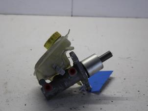 Gebruikte Hoofdremcilinder Audi A6 (C5) 2.4 V6 30V Prijs € 20,00 Margeregeling aangeboden door Gebr Opdam B.V.