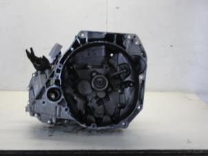 Gebruikte Versnellingsbak Renault Captur (2R) 0.9 Energy TCE 12V Prijs € 468,00 Margeregeling aangeboden door Gebr Opdam B.V.