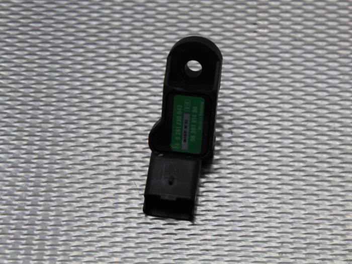 Gebruikte Map Sensor (inlaatspruitstuk) Citroen C5 III Tourer (RW) 2.0 16V Prijs op aanvraag aangeboden door Gebr Opdam B.V.