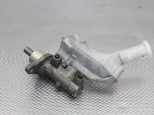 Gebruikte Hoofdremcilinder Renault Clio III (BR/CR) 1.5 dCi 85 Prijs op aanvraag aangeboden door Gebr Opdam B.V.