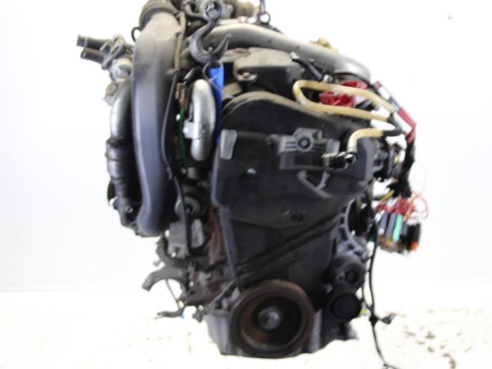 Gebruikte Motor Renault Twingo II (CN) 1.5 dCi 90 FAP Prijs € 468,00 Margeregeling aangeboden door Gebr Opdam B.V.