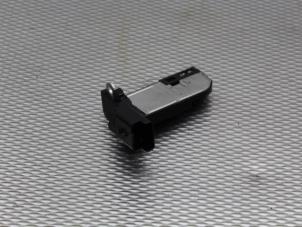 Gebruikte Luchthoeveelheidsmeter Peugeot 308 (L3/L8/LB/LH/LP) 1.6 BlueHDi 120 Prijs op aanvraag aangeboden door Gebr Opdam B.V.