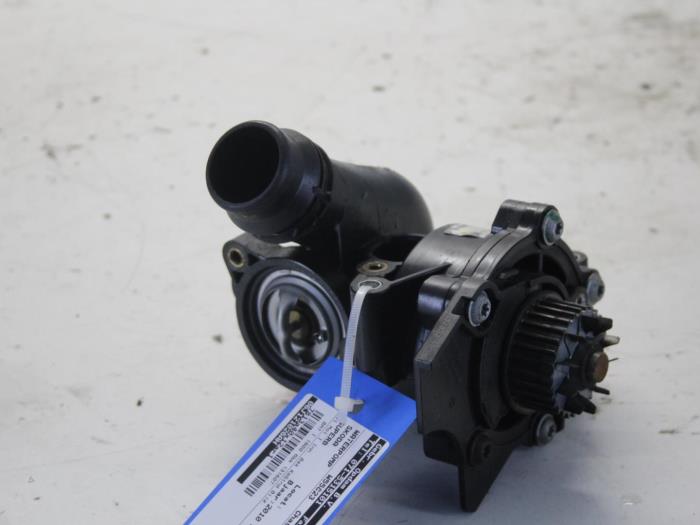 Gebruikte Waterpomp Skoda Superb (3TAA) 1.8 TSI 16V Prijs € 40,00 Margeregeling aangeboden door Gebr Opdam B.V.