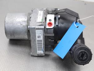 Gebruikte Stuurpomp Peugeot 508 (8D) 2.0 Hybrid4 16V Prijs € 212,00 Margeregeling aangeboden door Gebr Opdam B.V.