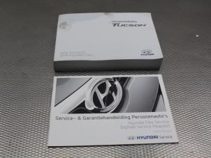 Gebruikte Instructie Boekje Hyundai Tucson (TL) 1.6 GDi 16V 2WD Prijs € 25,00 Margeregeling aangeboden door Gebr Opdam B.V.