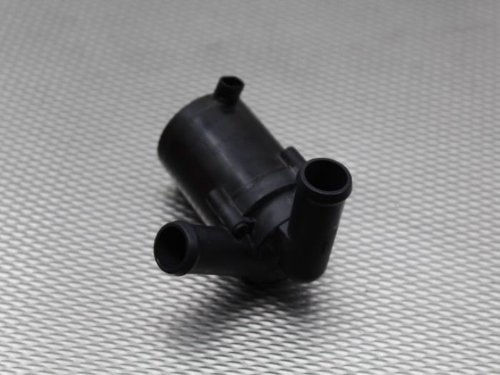Gebruikte Waterpomp Volvo V70 (BW) 1.6 T4 16V Prijs op aanvraag aangeboden door Gebr Opdam B.V.