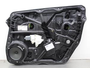Gebruikte Ruitmechaniek 4Deurs rechts-voor Mercedes ML III (166) 3.0 ML-350 BlueTEC V6 24V 4-Matic Prijs € 80,00 Margeregeling aangeboden door Gebr Opdam B.V.