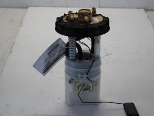 Gebruikte Benzinepomp Mitsubishi Colt (Z2/Z3) 1.1 12V CZ3 Prijs € 42,00 Margeregeling aangeboden door Gebr Opdam B.V.