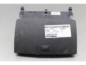 Gebruikte Display Interieur Mercedes C (W204) 1.8 C-200K 16V Prijs op aanvraag aangeboden door Gebr Opdam B.V.