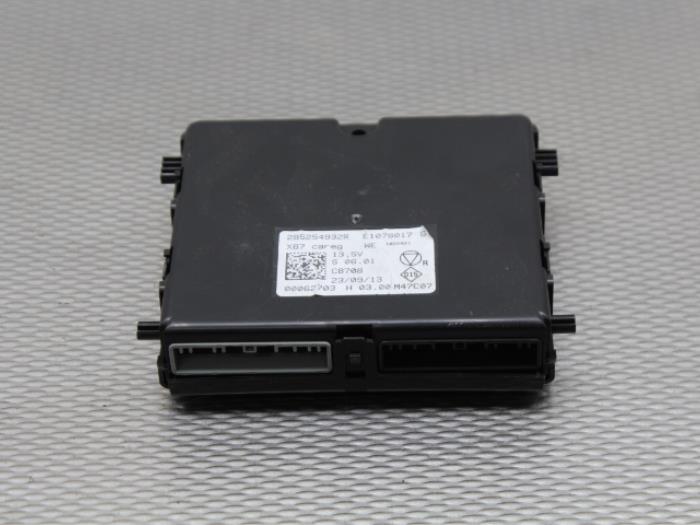 Gebruikte Computer Diversen Renault Captur I (2R) 0.9 Energy TCE 12V Prijs op aanvraag aangeboden door Gebr Opdam B.V.