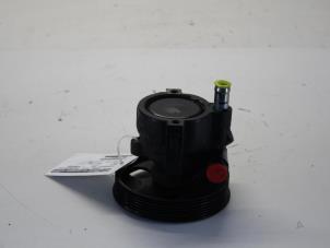 Gebruikte Pomp Servo Dacia Logan (LS) 1.4 Prijs € 42,00 Margeregeling aangeboden door Gebr Opdam B.V.