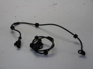 Gebruikte ABS Sensor Ford Fiesta 6 (JA8) 1.0 EcoBoost 12V 125 Prijs € 8,00 Margeregeling aangeboden door Gebr Opdam B.V.