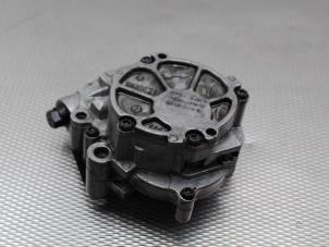 Gebruikte Oliepomp Iveco New Daily V 3.0 MultiJet II Euro V Prijs € 82,28 Inclusief btw aangeboden door Gebr Opdam B.V.