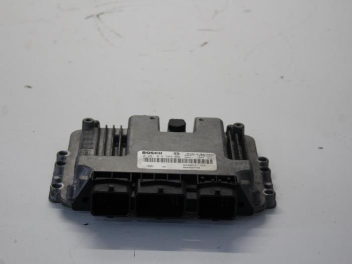 Gebruikte Computer Motormanagement Renault Scénic II (JM) 1.9 dCi 130 Prijs op aanvraag aangeboden door Gebr Opdam B.V.
