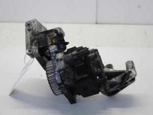 Gebruikte Dieselpomp Renault Scénic II (JM) 1.9 dCi 130 Prijs op aanvraag aangeboden door Gebr Opdam B.V.