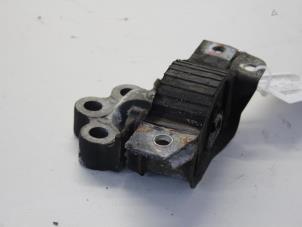 Gebruikte Motorsteun Fiat Grande Punto (199) 1.4 16V Prijs € 17,00 Margeregeling aangeboden door Gebr Opdam B.V.